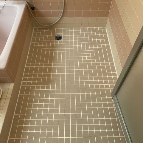 浴室床タイル張替え工事